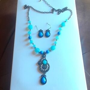 Vintage Avon JJH Beaded Necklace.